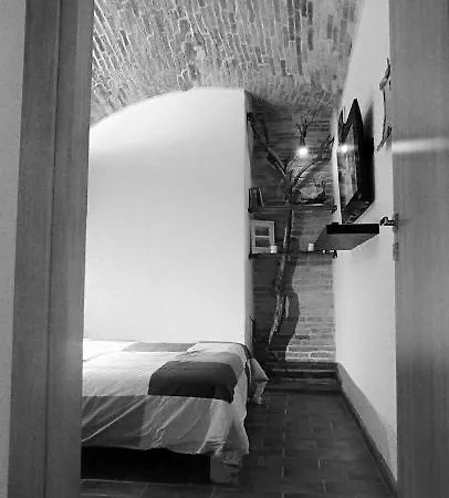Via Cavour 3*